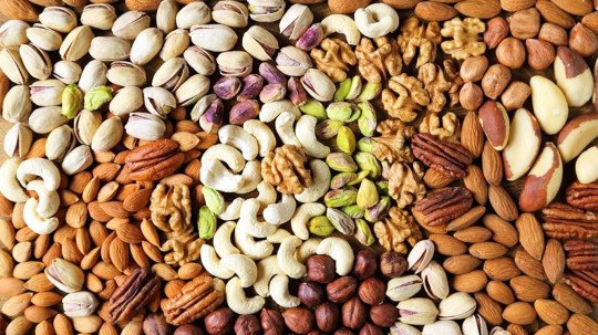 3 Reasons Why Dry fruits are Good for Children