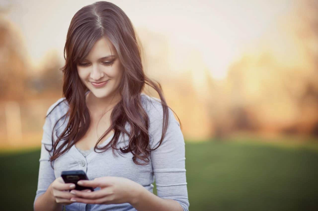 Flirting With a Girl While Chatting Online? Have You Tried?