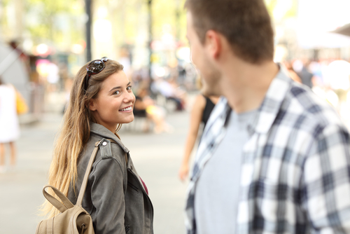 Is She Flirting with Me or Not? Look For these Quick Signs to Read Her Mind